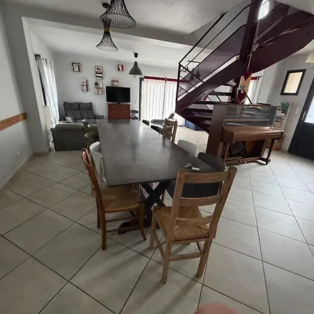 Holiday home La Bayloune Lavars